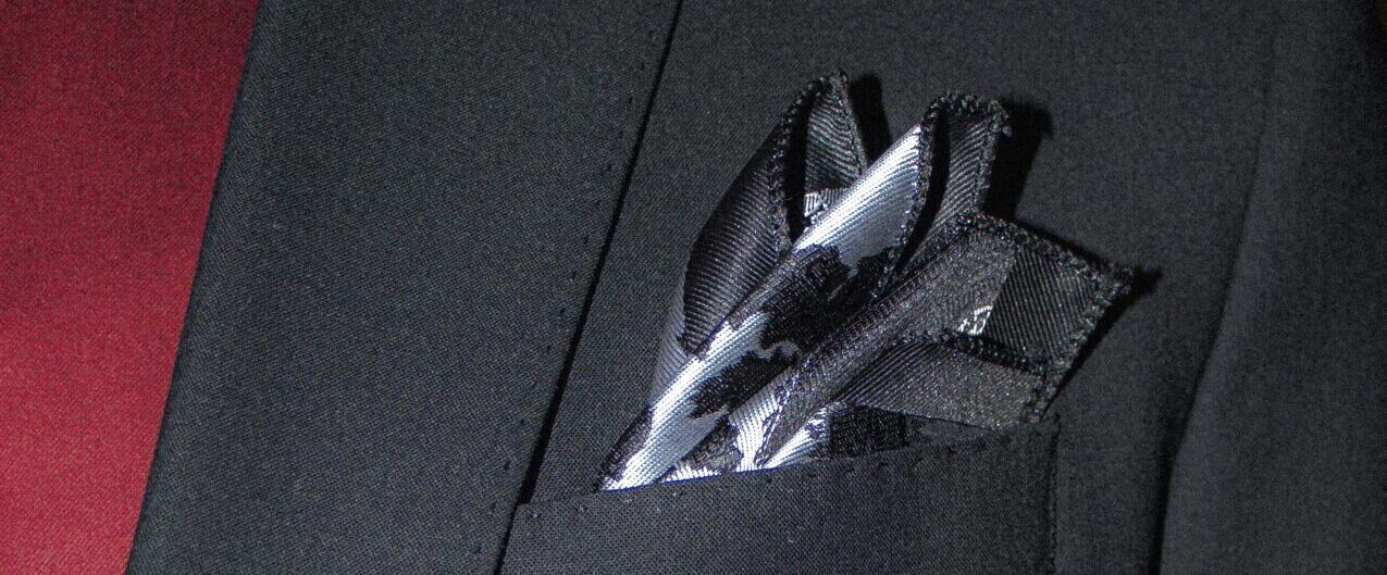 Díszzsebkendő részlet Díszzsebkendő részlet